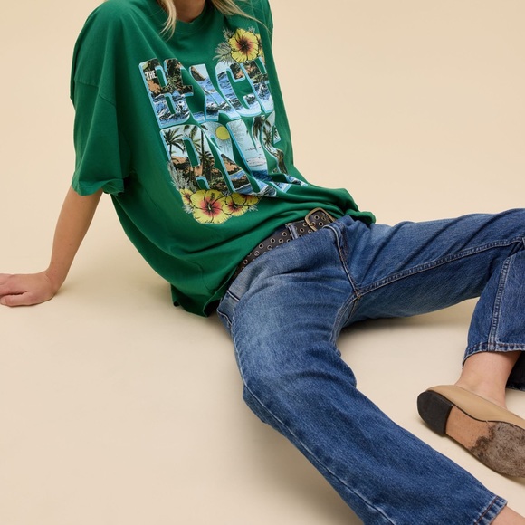 Daydreamer Beach Boys Tee - Picture 4 of 9